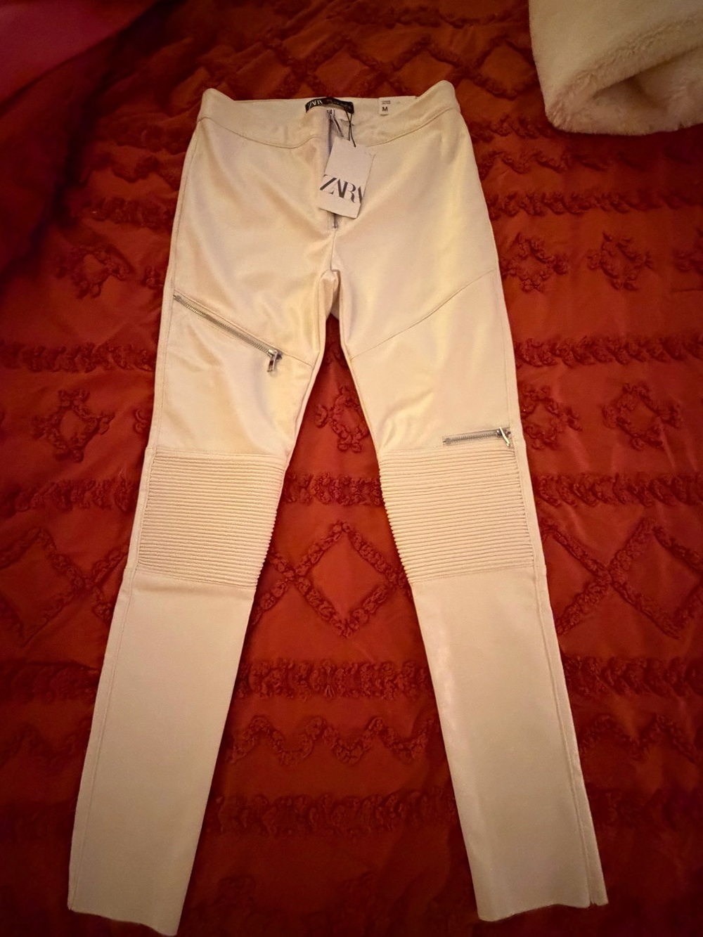ZARA mid-rise faux leggings